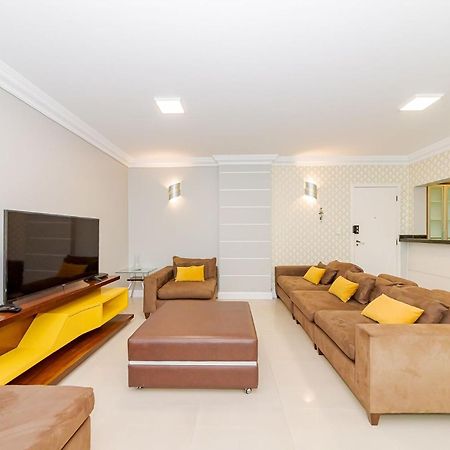 Apto Amplo 1Suite Mais 2Quartos - Quadra Mar 50M Da Praia - Somente Familiares Balneário Camboriú Εξωτερικό φωτογραφία