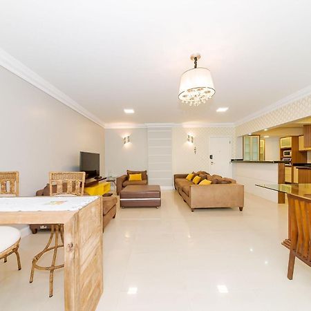 Apto Amplo 1Suite Mais 2Quartos - Quadra Mar 50M Da Praia - Somente Familiares Balneário Camboriú Εξωτερικό φωτογραφία