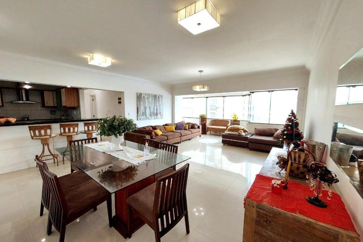 Apto Amplo 1Suite Mais 2Quartos - Quadra Mar 50M Da Praia - Somente Familiares Balneário Camboriú Εξωτερικό φωτογραφία