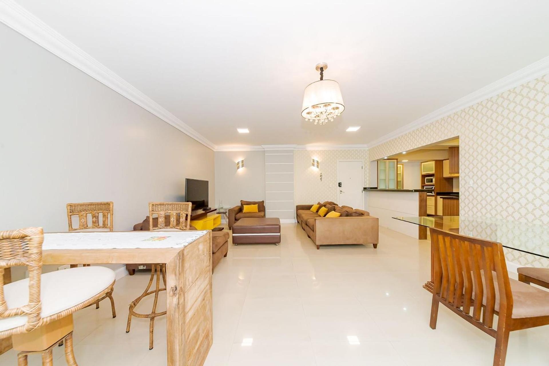 Apto Amplo 1Suite Mais 2Quartos - Quadra Mar 50M Da Praia - Somente Familiares Balneário Camboriú Εξωτερικό φωτογραφία