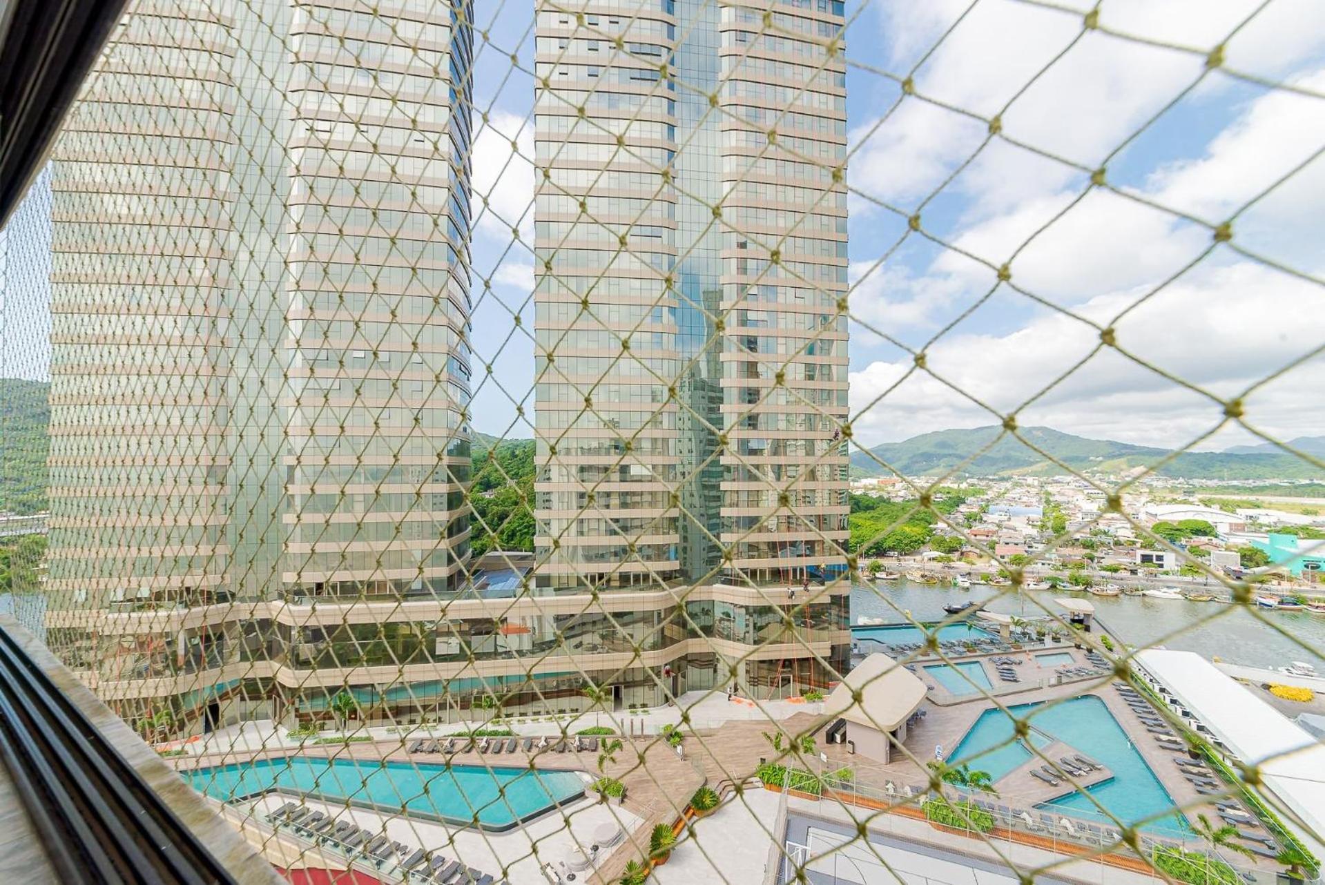 Apto Amplo 1Suite Mais 2Quartos - Quadra Mar 50M Da Praia - Somente Familiares Balneário Camboriú Εξωτερικό φωτογραφία