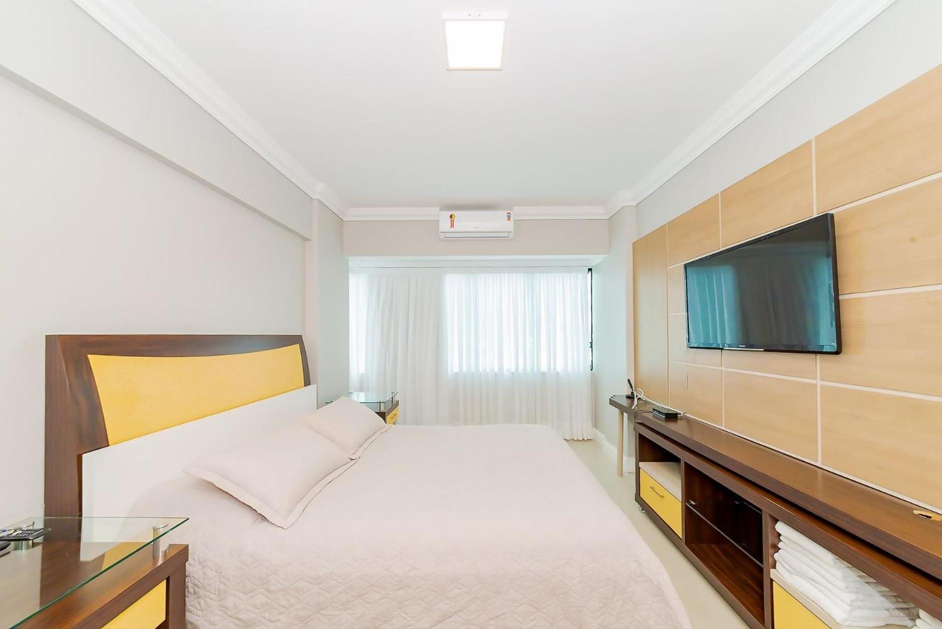 Apto Amplo 1Suite Mais 2Quartos - Quadra Mar 50M Da Praia - Somente Familiares Balneário Camboriú Εξωτερικό φωτογραφία