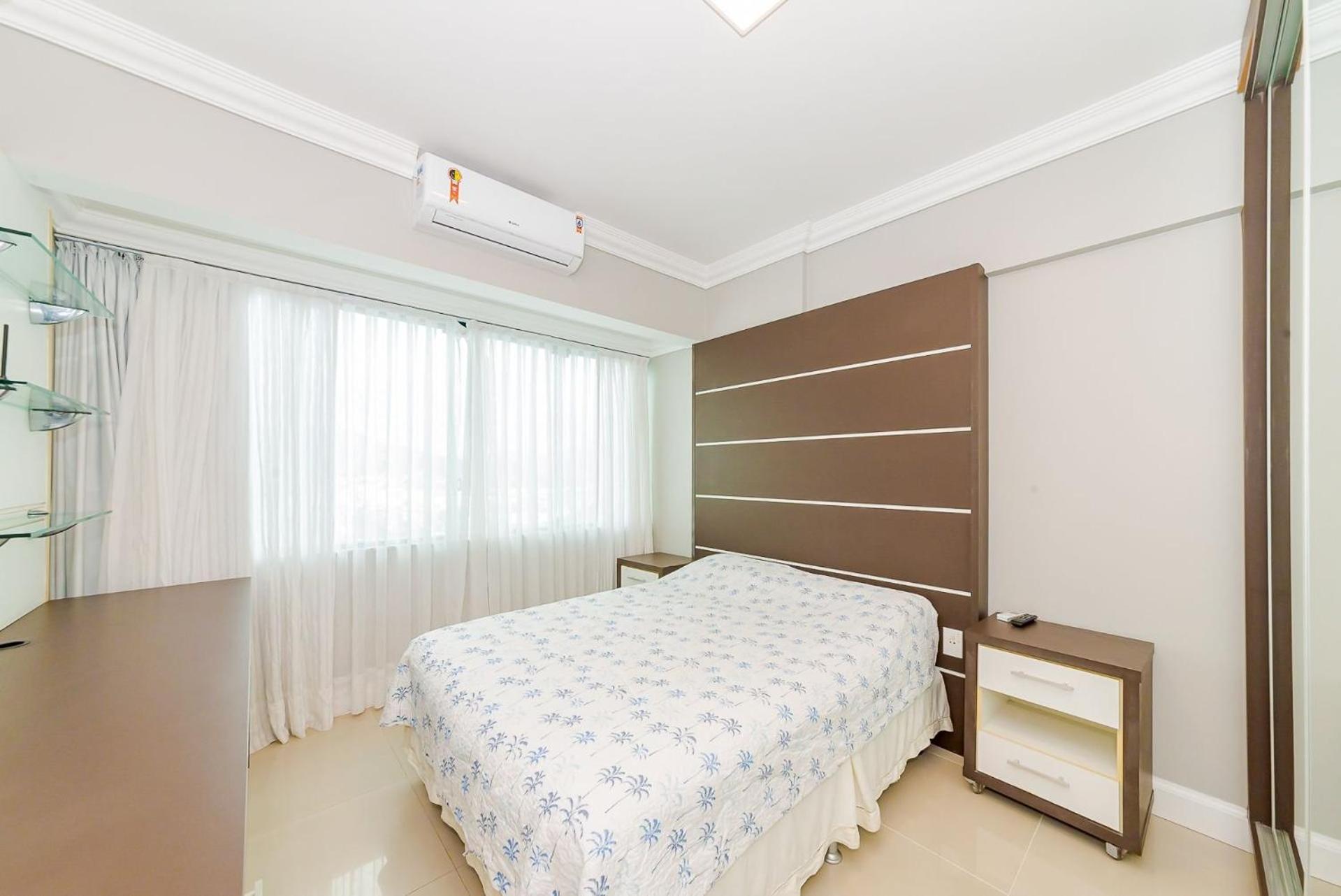 Apto Amplo 1Suite Mais 2Quartos - Quadra Mar 50M Da Praia - Somente Familiares Balneário Camboriú Εξωτερικό φωτογραφία